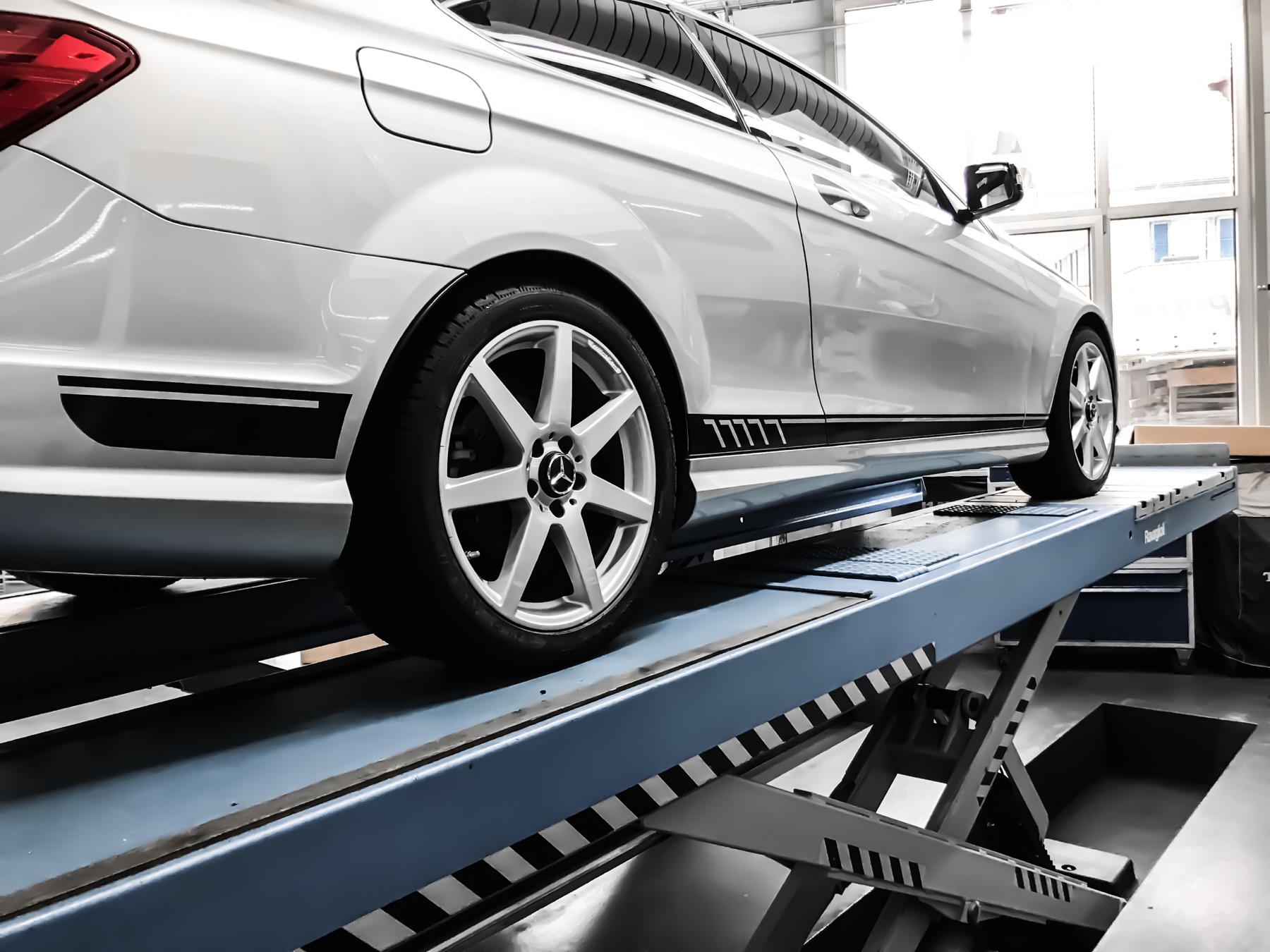 Fahrzeugbeschriftung / Car Wrapping – Referenz 30