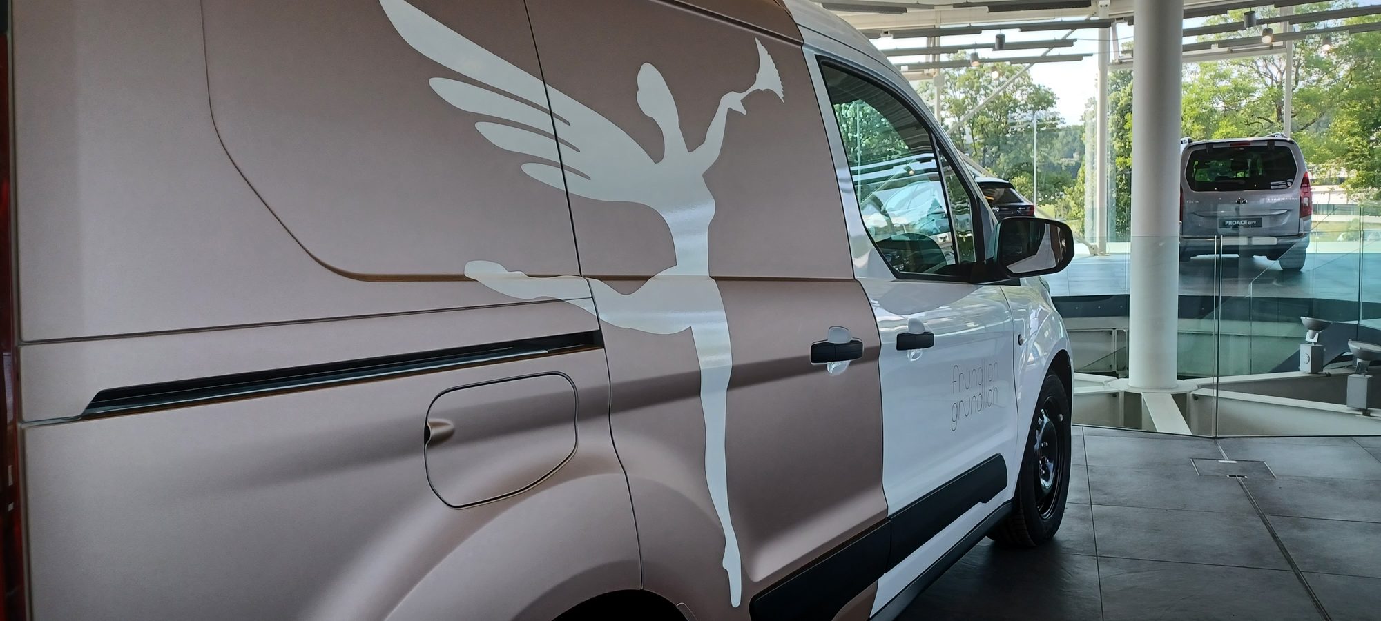 Fahrzeugbeschriftung / Car Wrapping – Referenz 3
